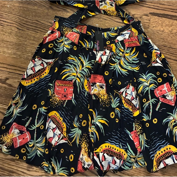 Trashy Diva High Waist Shorts- Pirate Treasure Print size 14 NWT - Picture 2 of 6